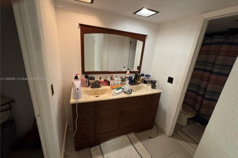 Купить таунхаус в Майами-Гарденс, Флорида 3 спальни, 142.14м2, № 1948965 - фото 7