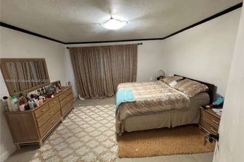 Купить таунхаус в Майами-Гарденс, Флорида 3 спальни, 142.14м2, № 1948965 - фото 8