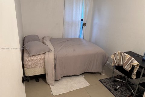 Купить таунхаус в Майами-Гарденс, Флорида 3 спальни, 142.14м2, № 1948965 - фото 10