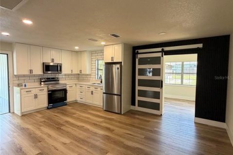 Casa en venta en Tavares, Florida, 3 dormitorios, 127.46 m2 № 2237645 - foto 8