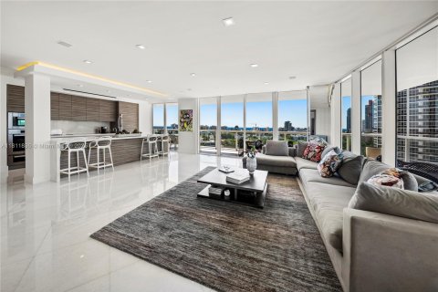 Condominio en venta en Miami Beach, Florida, 4 dormitorios, 295.89 m2 № 1759090 - foto 4