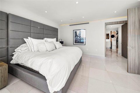 Condominio en venta en Miami Beach, Florida, 4 dormitorios, 295.89 m2 № 1759090 - foto 27
