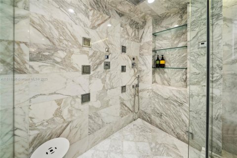 Condominio en venta en Miami Beach, Florida, 4 dormitorios, 295.89 m2 № 1759090 - foto 30