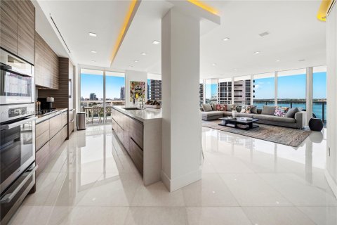 Condominio en venta en Miami Beach, Florida, 4 dormitorios, 295.89 m2 № 1759090 - foto 8