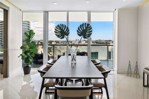 Condominio en venta en Miami Beach, Florida, 4 dormitorios, 295.89 m2 № 1759090 - foto 20