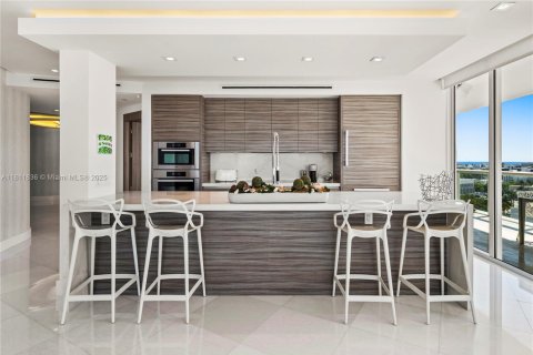 Condominio en venta en Miami Beach, Florida, 4 dormitorios, 295.89 m2 № 1759090 - foto 9