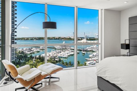Condominio en venta en Miami Beach, Florida, 4 dormitorios, 295.89 m2 № 1759090 - foto 23
