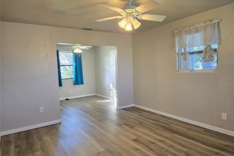 Villa ou maison à louer à Cocoa, Floride: 3 chambres, 94.2 m2 № 1905143 - photo 2