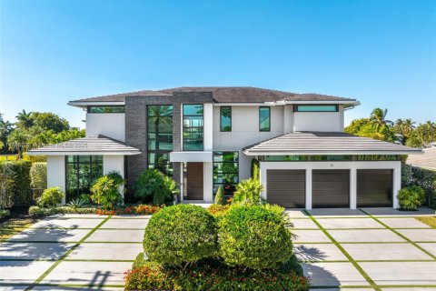 House in Fort Lauderdale, Florida 6 bedrooms, 682 sq.m. № 1579408 - photo 1