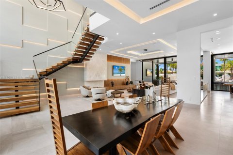 House in Fort Lauderdale, Florida 6 bedrooms, 682 sq.m. № 1579408 - photo 13
