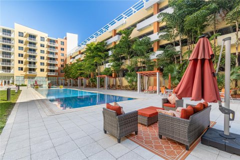 Condo in Aventura, Florida, 2 bedrooms  № 2036518 - photo 22