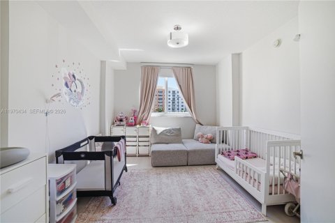 Condo in Aventura, Florida, 2 bedrooms  № 2036518 - photo 12