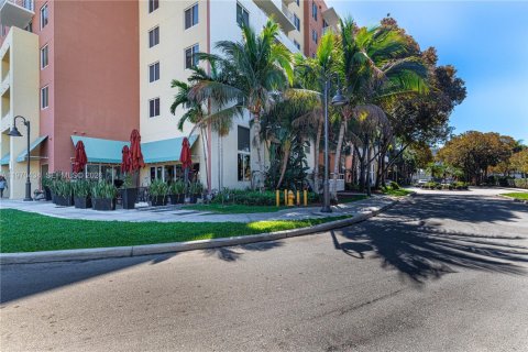 Condo in Aventura, Florida, 2 bedrooms  № 2036518 - photo 19