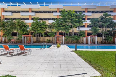 Condo in Aventura, Florida, 2 bedrooms  № 2036518 - photo 24