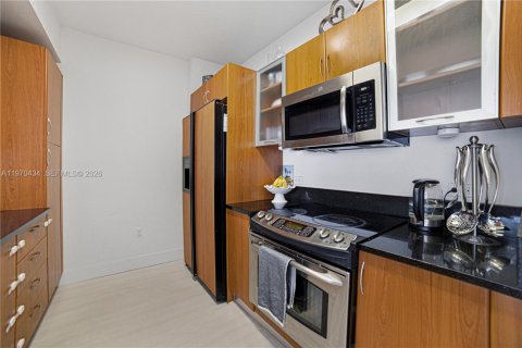 Condo in Aventura, Florida, 2 bedrooms  № 2036518 - photo 4