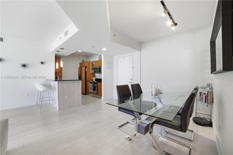 Condo in Aventura, Florida, 2 bedrooms  № 2036518 - photo 7