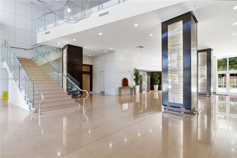 Condo in Aventura, Florida, 2 bedrooms  № 2036518 - photo 17