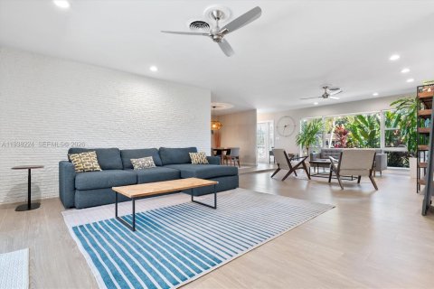 Купить виллу или дом в Майами-Шорс, Флорида 3 спальни, 203.73м2, № 1995834 - фото 22