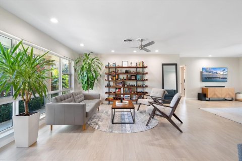 Купить виллу или дом в Майами-Шорс, Флорида 3 спальни, 203.73м2, № 1995834 - фото 13