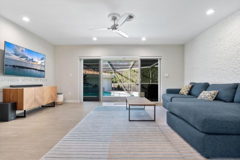 Купить виллу или дом в Майами-Шорс, Флорида 3 спальни, 203.73м2, № 1995834 - фото 23