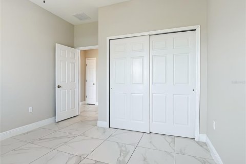 House in Poinciana, Florida 4 bedrooms, 169.83 sq.m. № 2198808 - photo 20