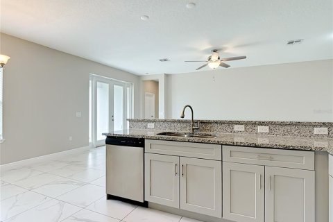 House in Poinciana, Florida 4 bedrooms, 169.83 sq.m. № 2198808 - photo 15
