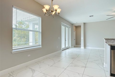 House in Poinciana, Florida 4 bedrooms, 169.83 sq.m. № 2198808 - photo 14
