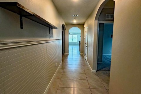 Villa ou maison à louer à St. Lucie, Floride: 4 chambres, 184.32 m2 № 2085531 - photo 3