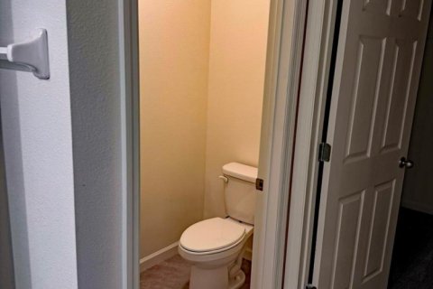 Villa ou maison à louer à St. Lucie, Floride: 4 chambres, 184.32 m2 № 2085531 - photo 9