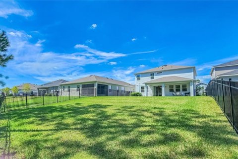 House in MERIDIAN PARKS in Orlando, Florida 5 bedrooms, 237.92 sq.m. № 2403372 - photo 29