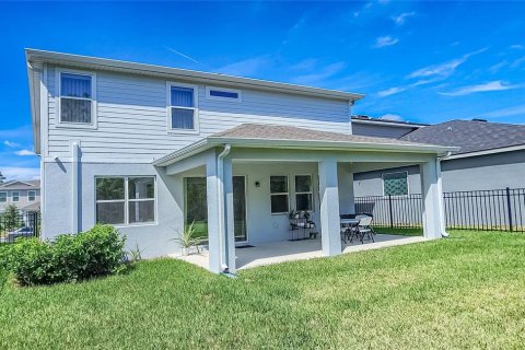 House in MERIDIAN PARKS in Orlando, Florida 5 bedrooms, 237.92 sq.m. № 2403372 - photo 27