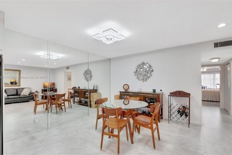 Casa en venta en Delray Beach, Florida, 1 dormitorio, 99.22 m2 № 1930597 - foto 8