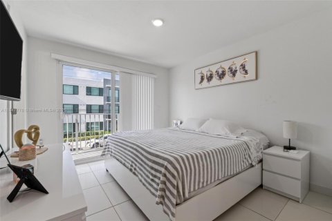 Townhouse in Homestead, Florida 4 bedrooms, 142.6 sq.m. № 1848396 - photo 14