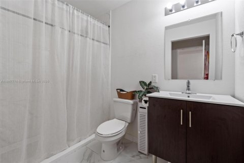 Townhouse in Homestead, Florida 4 bedrooms, 142.6 sq.m. № 1848396 - photo 19