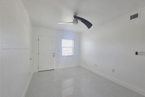 Appartement à louer à Miami, Floride: 2 chambres, 58.99 m2 № 2181092 - photo 4