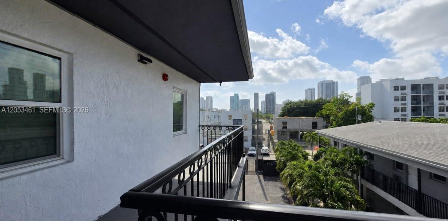 Appartement à Miami, Floride 2 chambres, 58.99 m2 № 2181092