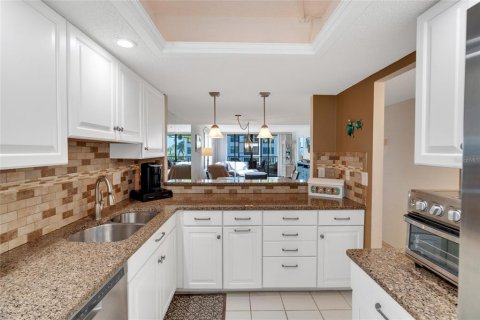 Copropriété à vendre à Sarasota, Floride: 2 chambres, 119.47 m2 № 2196291 - photo 20