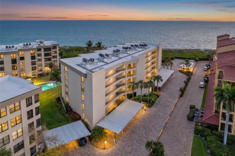 Copropriété à vendre à Sarasota, Floride: 2 chambres, 119.47 m2 № 2196291 - photo 11