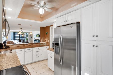 Copropriété à vendre à Sarasota, Floride: 2 chambres, 119.47 m2 № 2196291 - photo 18