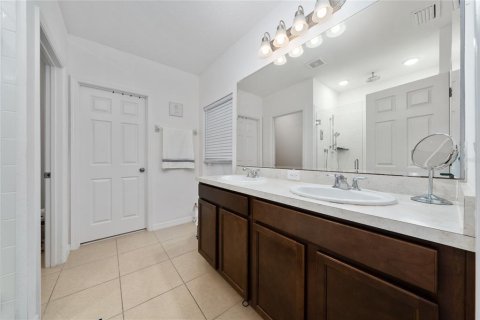 House in Groveland, Florida 4 bedrooms, 176.51 sq.m. № 2165959 - photo 13