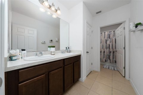 House in Groveland, Florida 4 bedrooms, 176.51 sq.m. № 2165959 - photo 21