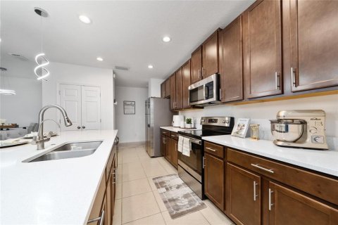 House in Groveland, Florida 4 bedrooms, 176.51 sq.m. № 2165959 - photo 3