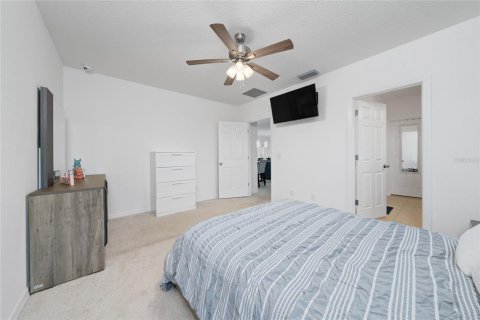House in Groveland, Florida 4 bedrooms, 176.51 sq.m. № 2165959 - photo 11