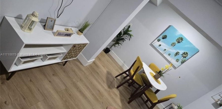 Villa ou maison à Miami, Floride 2 chambres, 139.35 m2 № 1872585