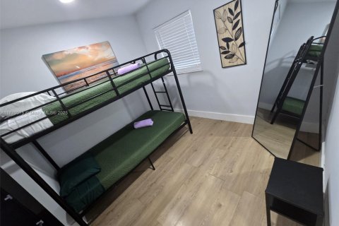 Casa en alquiler en Miami, Florida, 2 dormitorios, 139.35 m2 № 1872585 - foto 6