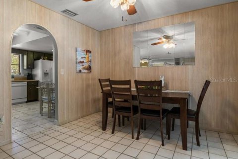Villa ou maison à vendre à Lake Wales, Floride: 2 chambres, 154.96 m2 № 2142381 - photo 6