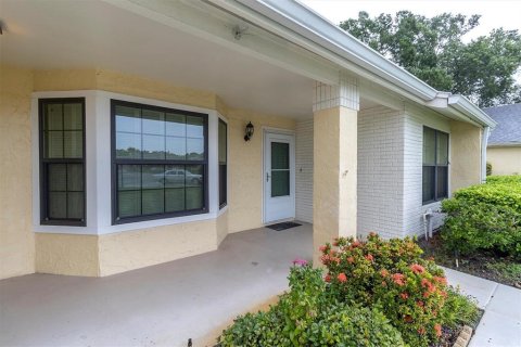 Copropriété à vendre à New Port Richey, Floride: 2 chambres, 124.02 m2 № 1917229 - photo 2