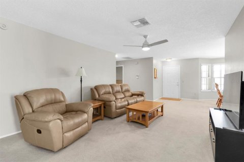 Copropriété à vendre à New Port Richey, Floride: 2 chambres, 124.02 m2 № 1917229 - photo 6