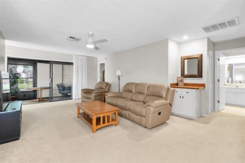Copropriété à vendre à New Port Richey, Floride: 2 chambres, 124.02 m2 № 1917229 - photo 5