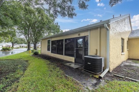 Copropriété à vendre à New Port Richey, Floride: 2 chambres, 124.02 m2 № 1917229 - photo 25